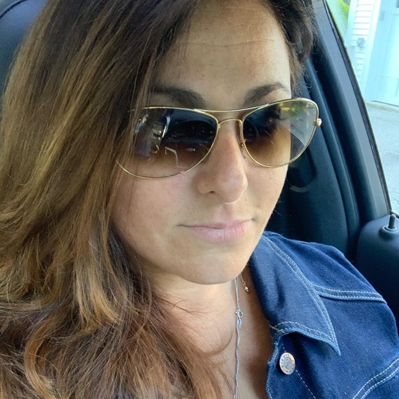 Meet your Posher, Allyson - Picture 1 of 1